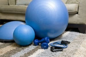 Trening siłowy w sportach wytrzymałościowych - sprzęt do ćwiczenia siłowych w domu